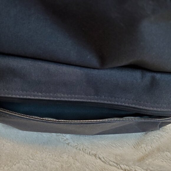 Victorinox Gray Swiss Army Men Crossbody Bag Fabric Office School Shoulder Strap - Picture 5 of 14